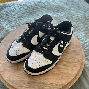 Nike Dunk Low Pandas